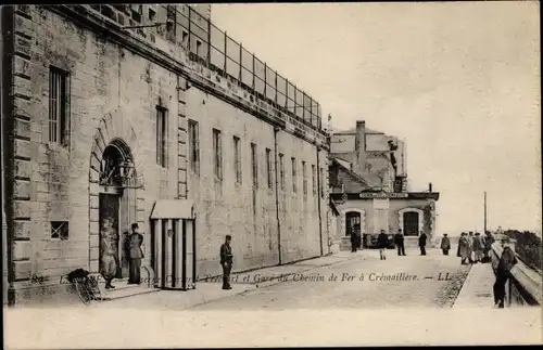 Ak Langres Haute Marne, La Caserne, La Gare