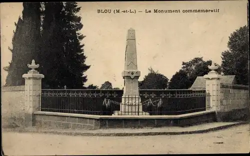 Ak Blou Maine-et-Loire, Le Monument commemoratif