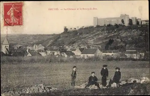 Ak Druyes les Belles Fontaines Yonne, Le Chateau et le Bourg du Bas