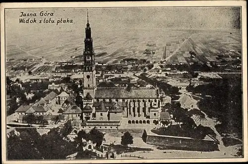 Ak Jasna Góra Lichtenberg Bogatynia Kreis Görlitz Niederschlesien, Kirche, Blick aus der Vogelschau