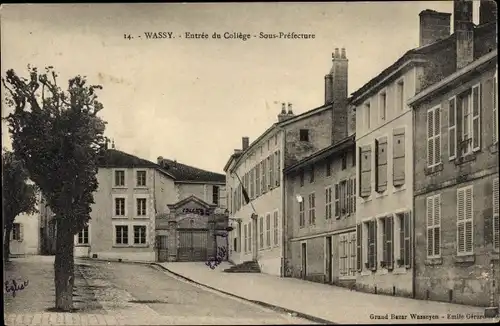 Ak Wassy Haute Marne, Entrée du Collège, Sous Préfecture