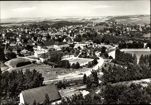 Ak Oelsnitz im Erzgebirge, Gesamtansicht, Fliegeraufnahme