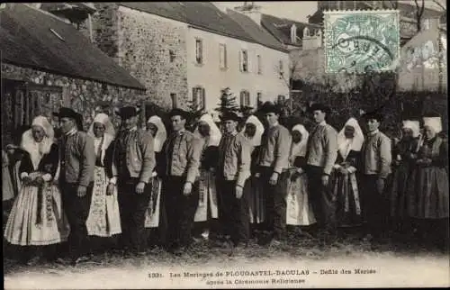 Ak Plougastel Daoulas Finistère, Defile des Maries, bretonische Trachten