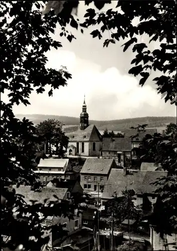 Ak Neudorf Sehmatal im Erzgebirge, Durchblick zur Kirche