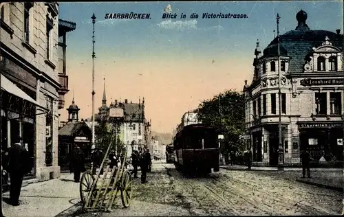 Ak Saarbrücken im Saarland, Victoriastraße, Straßenbahn, Zigarettenhandlung