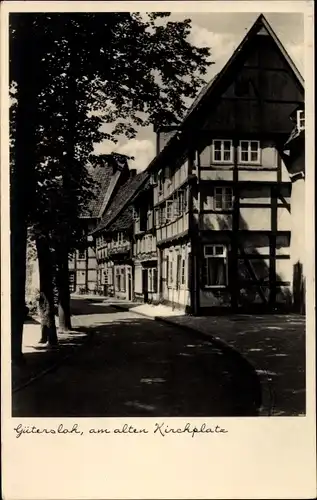 Ak Gütersloh in Westfalen, Partie am alten Kirchplatz, Fachwerkhäuser