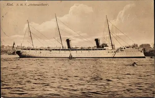 Ak Kiel in Schleswig Holstein, Deutsches Kriegsschiff, SMS Hohenzollern, Yacht