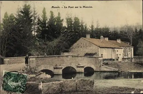 Ak Manois Haute Marne, Le Pont sur la Manoise