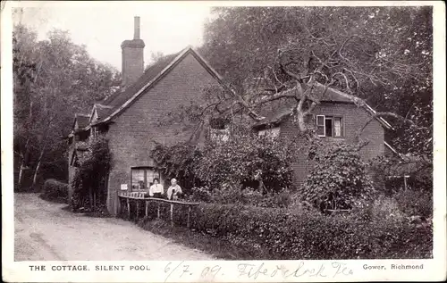 Ak Richmond upon Thames, The Cottage, Silent Pool