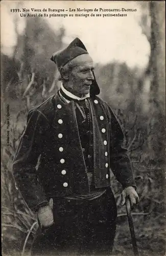 Ak Les Mariages de Plougastel Daoulas Finistère, Mann in bretonischer Tracht