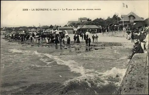 Ak La Bernerie Loire Atlantique, La Plage un Jour de Grande Maree