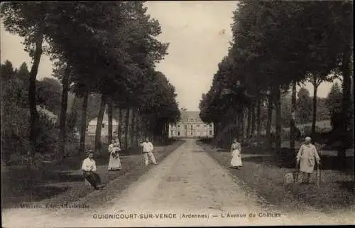 Ak Guignicourt sur Vence Ardennes, L'Avenue de Chateau
