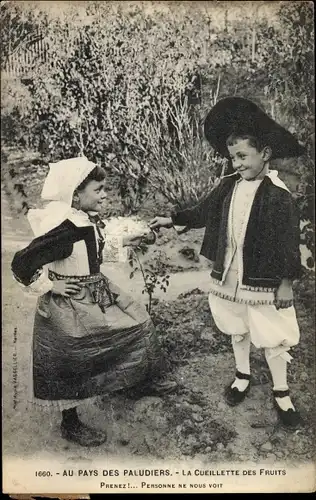 Ak Loire Atlantique Frankreich, Au Pays des Paludiers, Französische Tracht