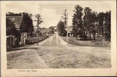 Ak Ferma bei Lida Weißrussland, Straßenpartie, Häuser