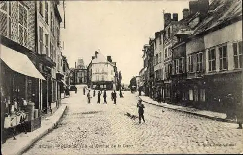 Ak Rethel Ardennes, Place de Ville, Avenue de la Gare
