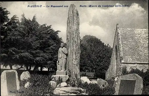 Ak Plozévet Finistère, Le Monument aux Morts