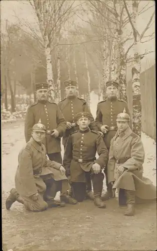 Foto Ak Gruppenbild Deutsche Soldaten, Kaiserreich, Pickelhaube