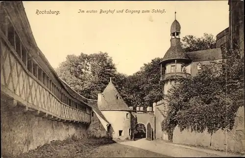 Ak Rochsburg Lunzenau in Sachsen, Burghof, Eingang zum Schloss