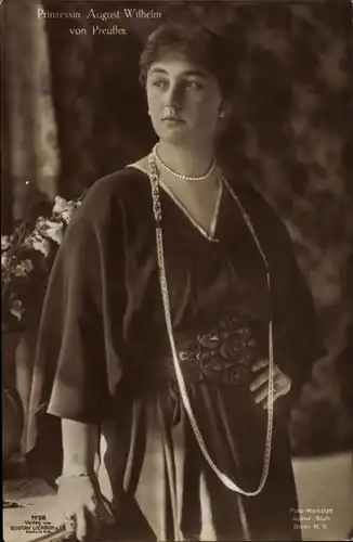 Ak Prinzessin August Wilhelm von Preußen, Alexandra Viktoria, Liersch 7758