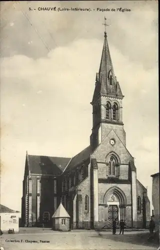 Ak Chauve Loire Atlantique, Facade de l'Eglise