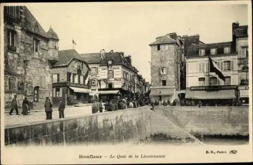 Ak Honfleur Calvados, Le Quai de la Lieutenance