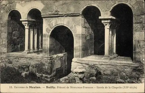 Ak Sailly Yvelines, Prieure de Montcient Fontaine, Entree de la Chapelle