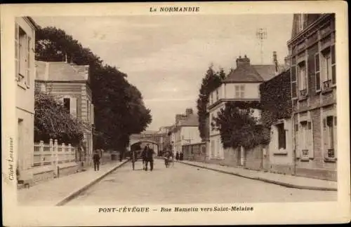 Ak Pont l Eveque Calvados, Rue Hamelin vers Saint Melaine