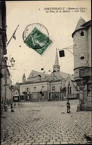 Ak Fontevrault Maine-et-Loire, La Place de la Mairie