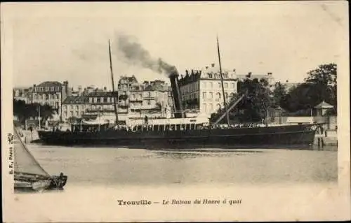 Ak Trouville Calvados, Le Bateau du Havre a Quai