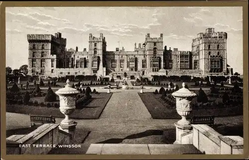 Passepartout Ak Windsor Berkshire England, East Terrase, Castle