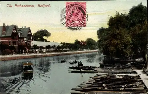 Ak Bedford Bedfordshire England, The Embankment