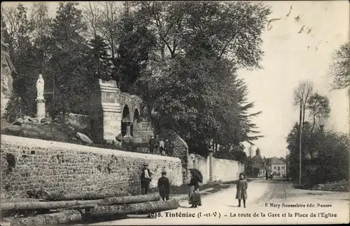 Ak Tinteniac Ille et Vilaine, La route de la Gare et la Place de l'Eglise