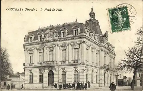 Ak Coutras Gironde, L'Hôtel de Ville