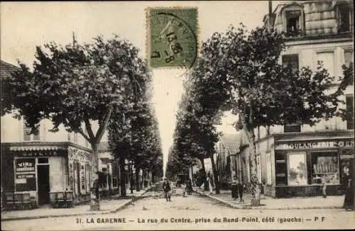 Ak La Garenne Hauts de Seine, La rue du Centre prise du Rond Point