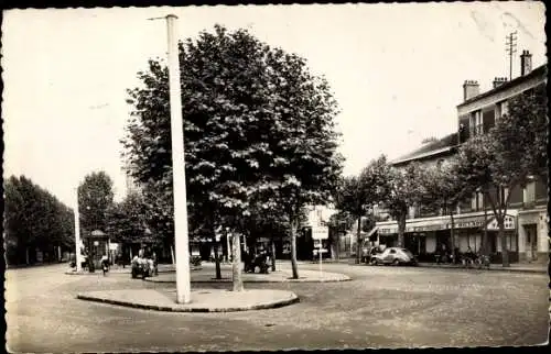 Ak La Garenne Colombes Hauts de Seine, La Place Jean Baillet