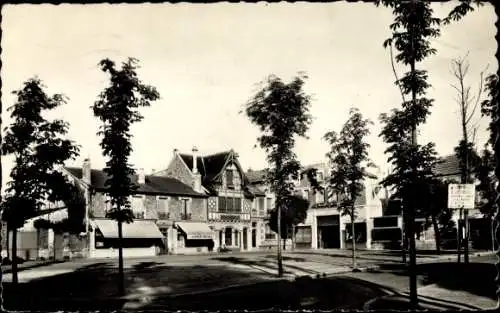 Ak Houilles Yvelines, La Place Michelet