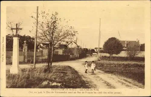 Ak Freneuse Yvelines, Les Clefs de Ville