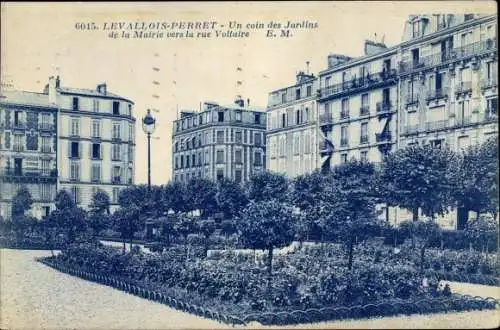 Ak Levallois Perret Hauts de Seine, Un coin des Jardins de la Mairie vers la rue Voltaire