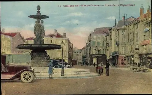 Ak Chalons Marne, Place de la Republique