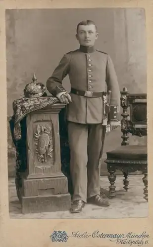 Foto Ak München Bayern, Porträt deutscher Soldat, Kaiserreich, Pickelhaube