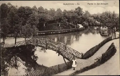 Ak Glauchau in Sachsen, Partie in den Anlagen