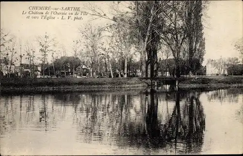 Ak Chemire sur Sarthe Maine et Loire, Chateau de l'Oseraie vue de l'ile et vers l'eglise