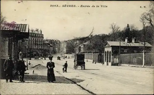 Ak Sèvres Hauts de Seine, Entree de la Ville