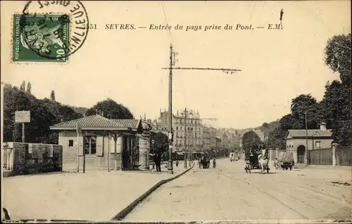 Ak Sèvres Hauts de Seine, Entree du pays prise du Pont