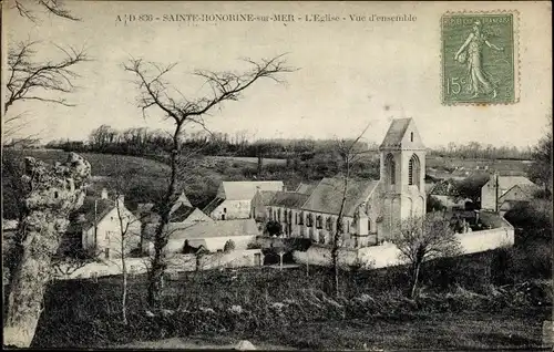 Ak Sainte Honorine sur Mer Calvados, L'Eglise, Vue d'ensemble