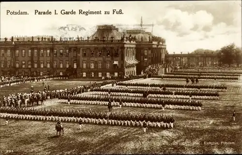 Ak Potsdam in Brandenburg, Parade I. Garde Regiment zu Fuß