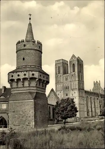 Ak Prenzlau in der Uckermark, Mitteltorturm, Kirche