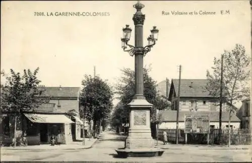 Ak La Garenne Colombes Hauts de Seine, Rue Voltaire et la Colonne