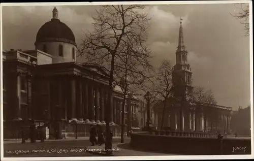 Ak London City England, National Gallery and St. Martins Church