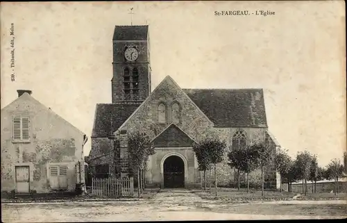 Ak Saint Fargeau Seine et Marne, L'Eglise